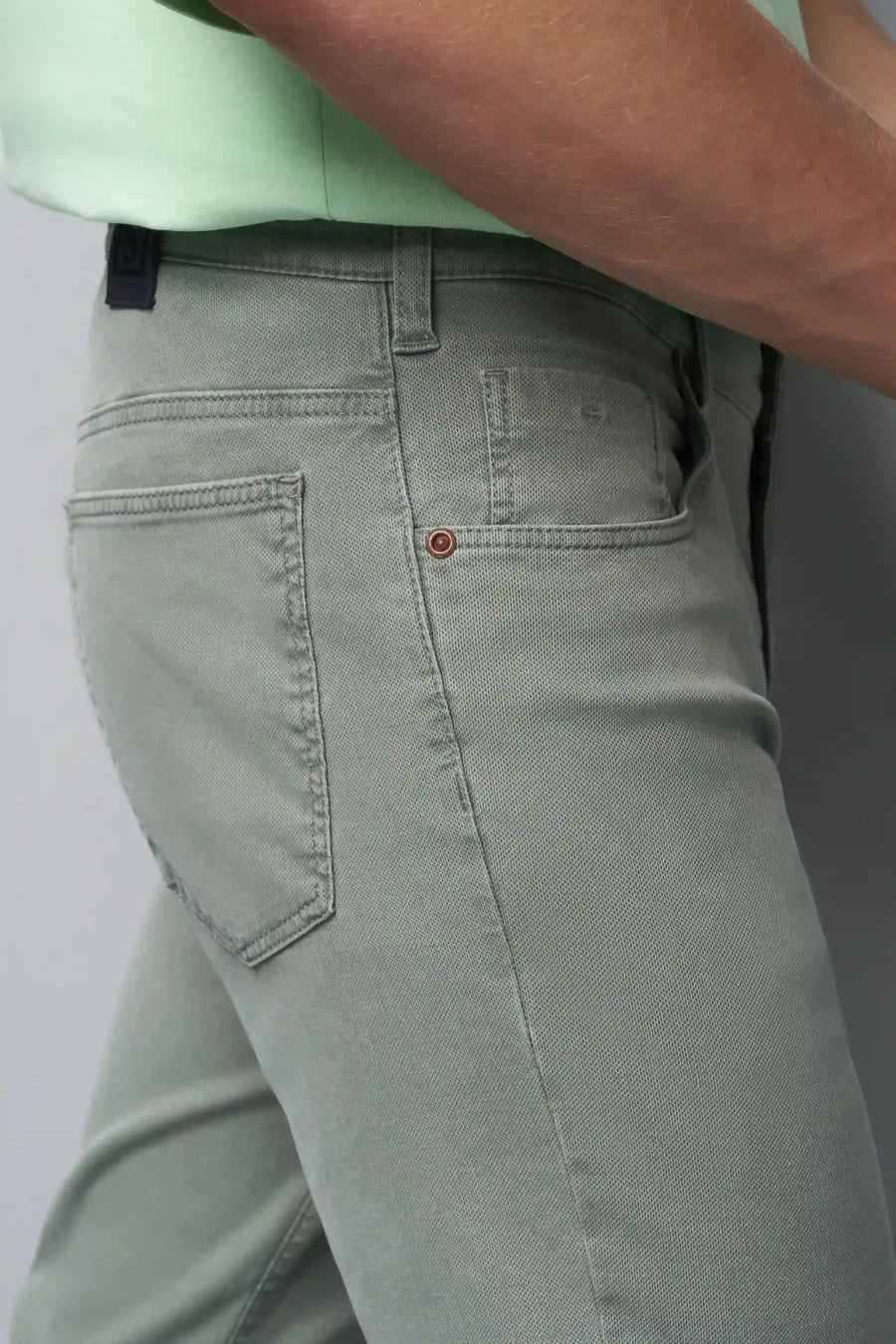 SLIM 9-6186 HIGH PERFORMANCE MICRO STRUCTURE