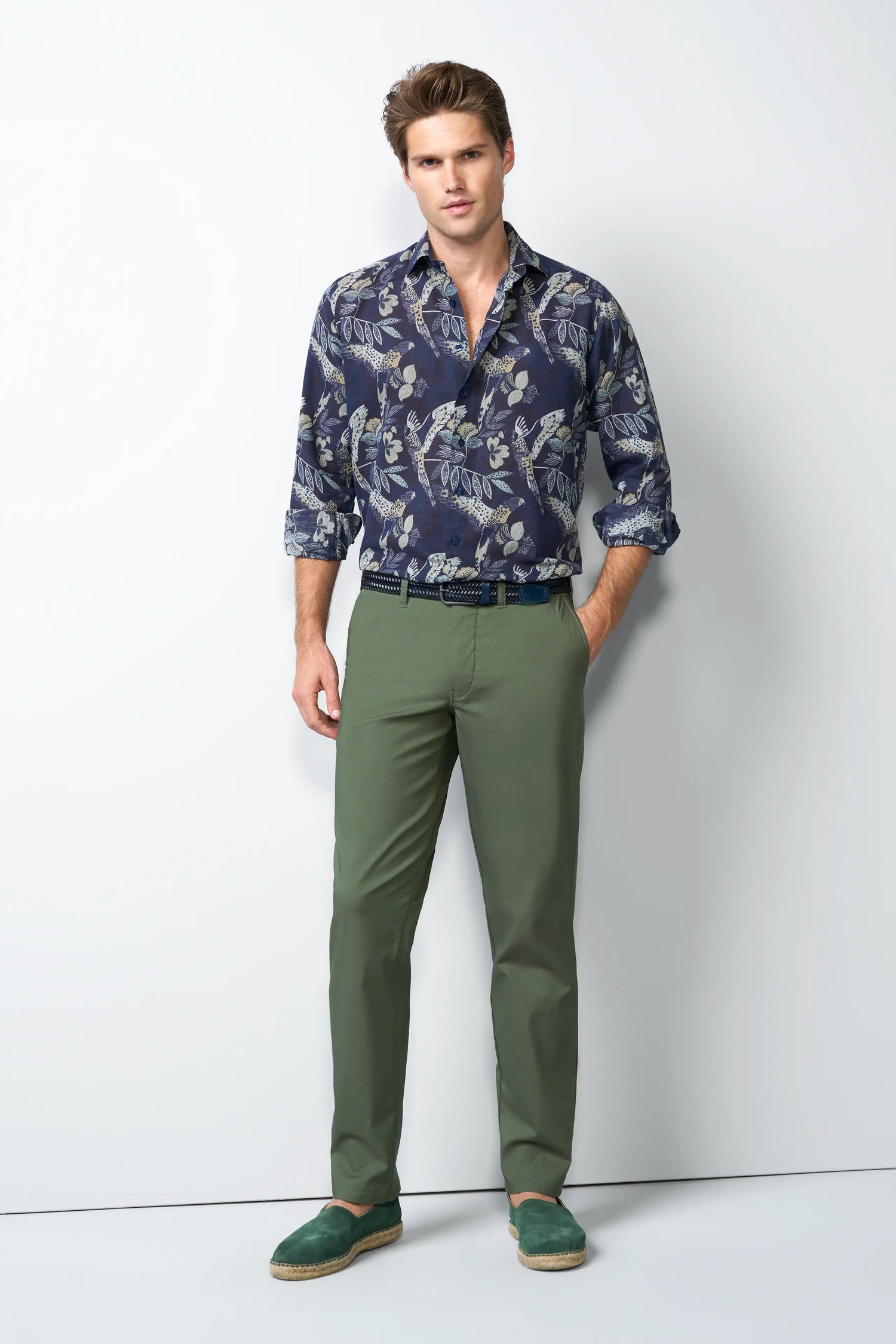 CHINO 1-6010 ULTRA-LIGHTWEIGHT, FUNCTIONAL CHINOS