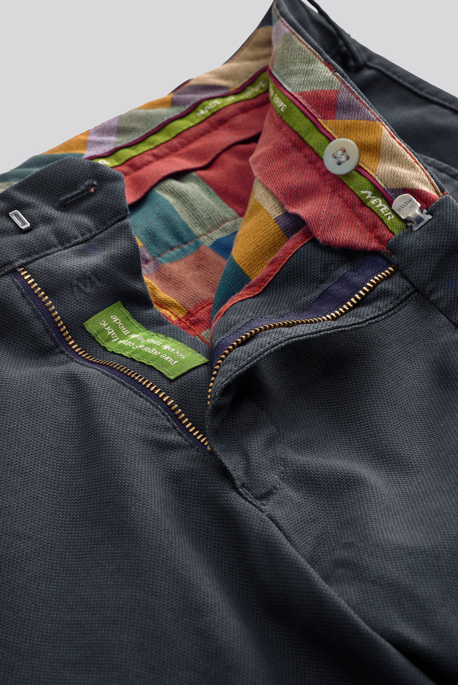 Bonn 2-5566 BI-COLOUR STRUCTURE