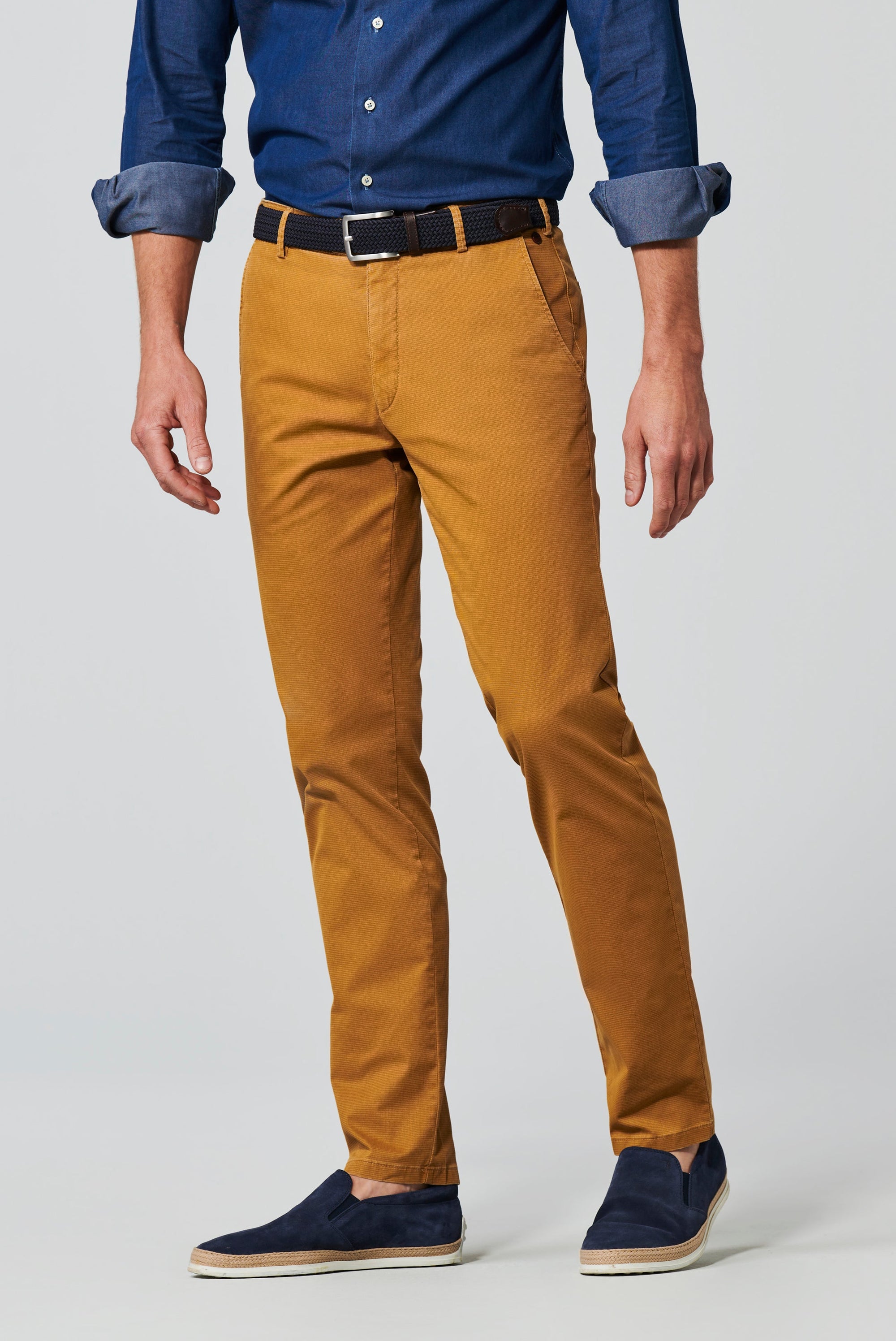 Bonn 1-3024 MICRO STRUCTURE ∙ CHINO