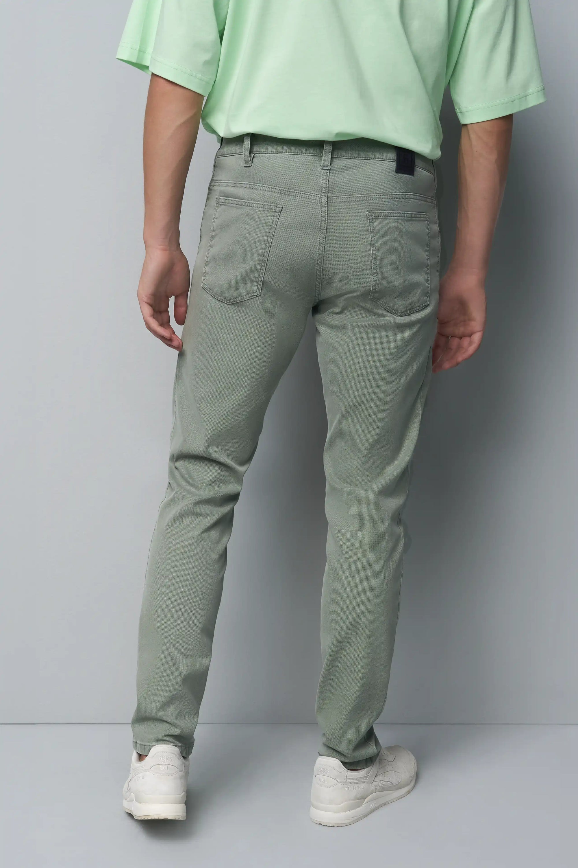 SLIM 9-6186 HIGH PERFORMANCE MICRO STRUCTURE