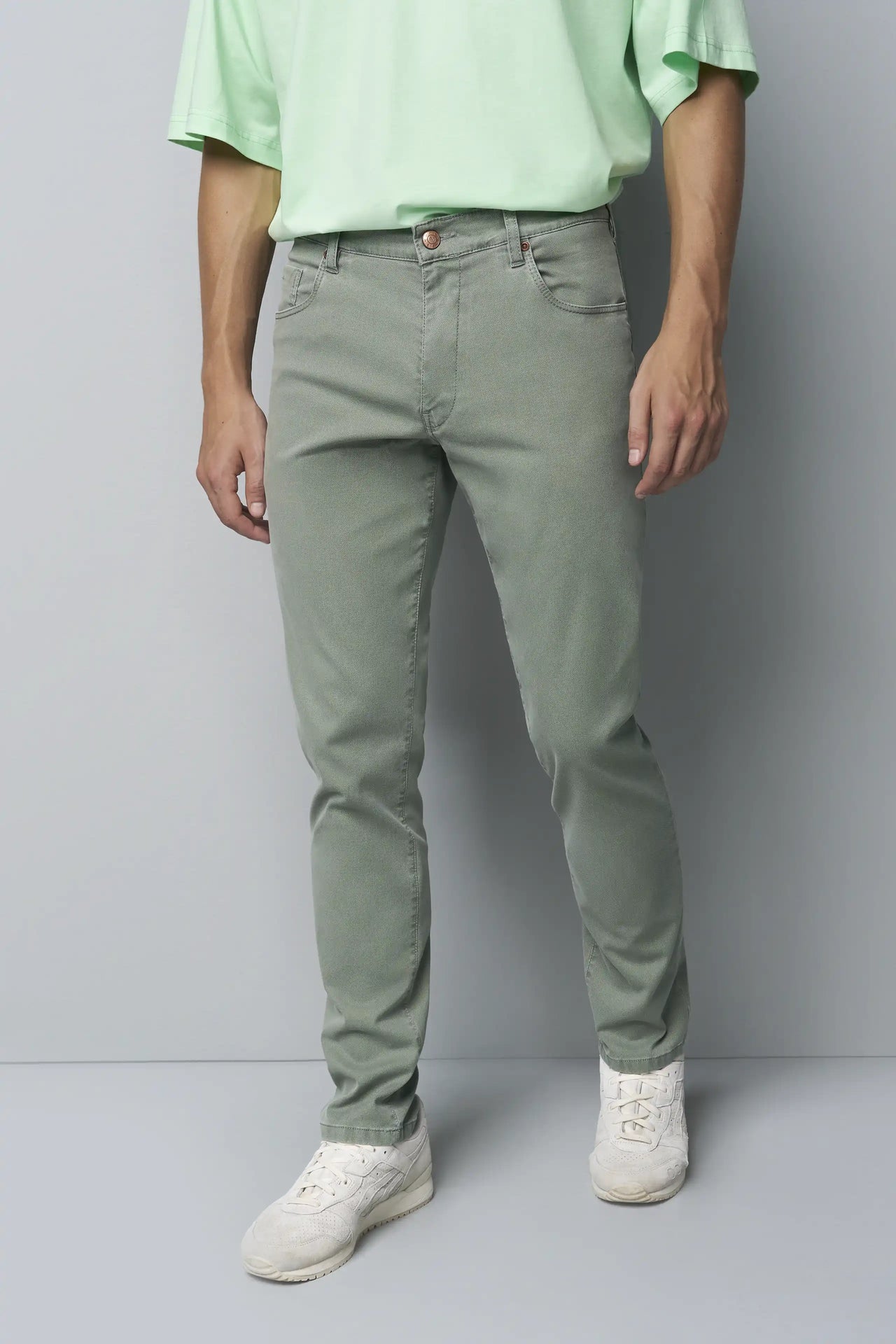 SLIM 9-6186 HIGH PERFORMANCE MICRO STRUCTURE