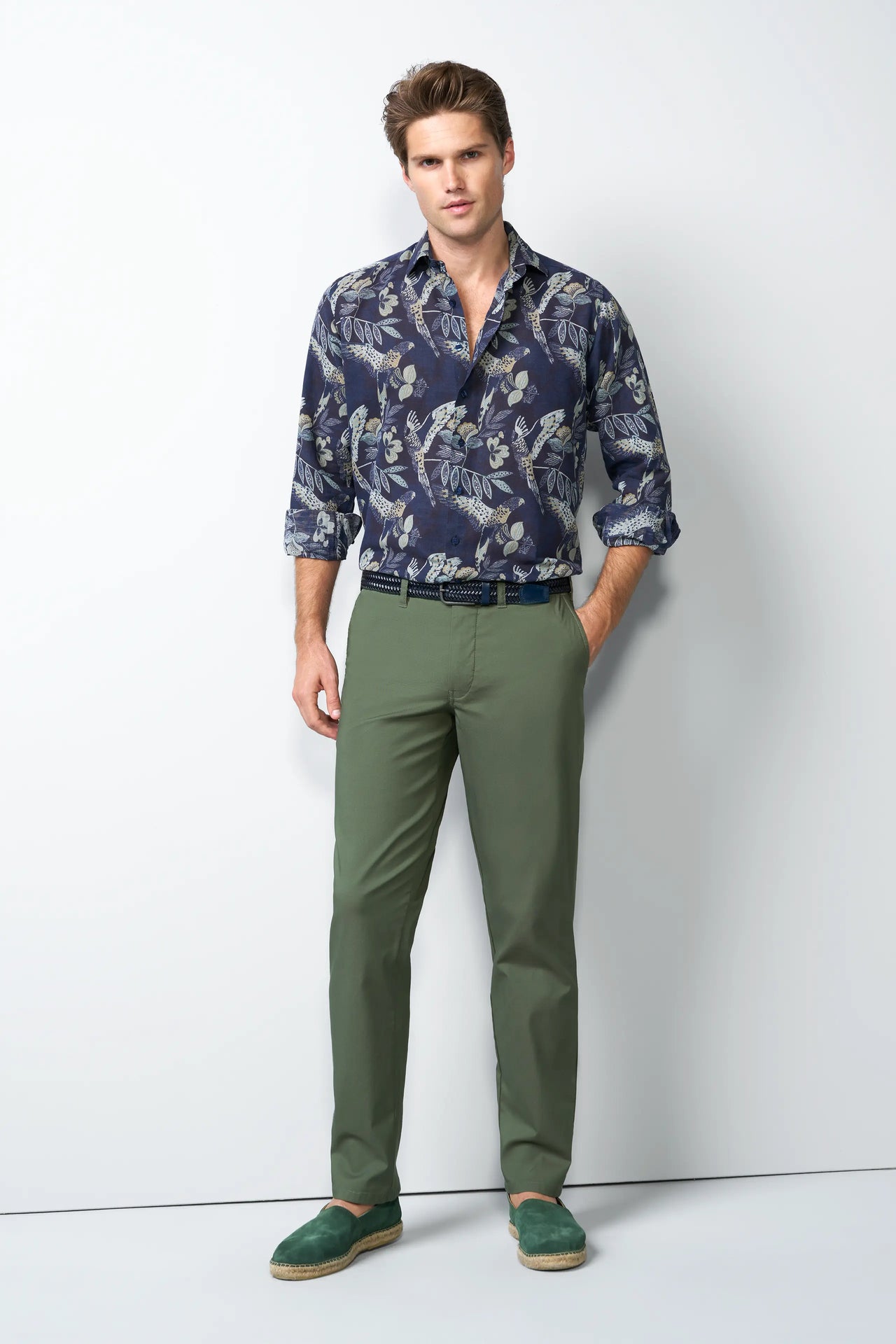 CHINO 1-6010 ULTRA-LIGHTWEIGHT, FUNCTIONAL CHINOS