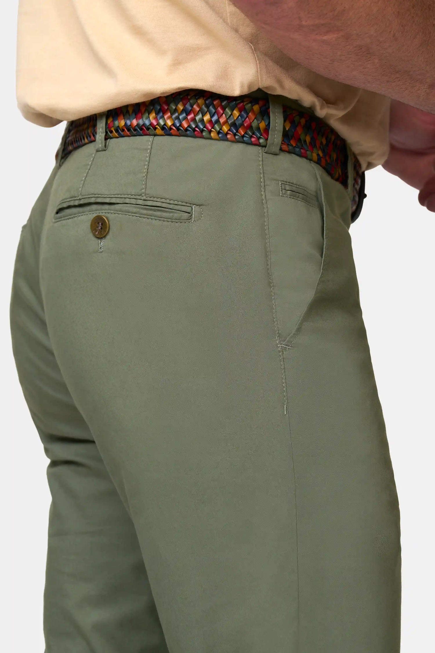 Bonn 1-8137 ULTRA-LIGHTWEIGHT ACTIVE CHINOS