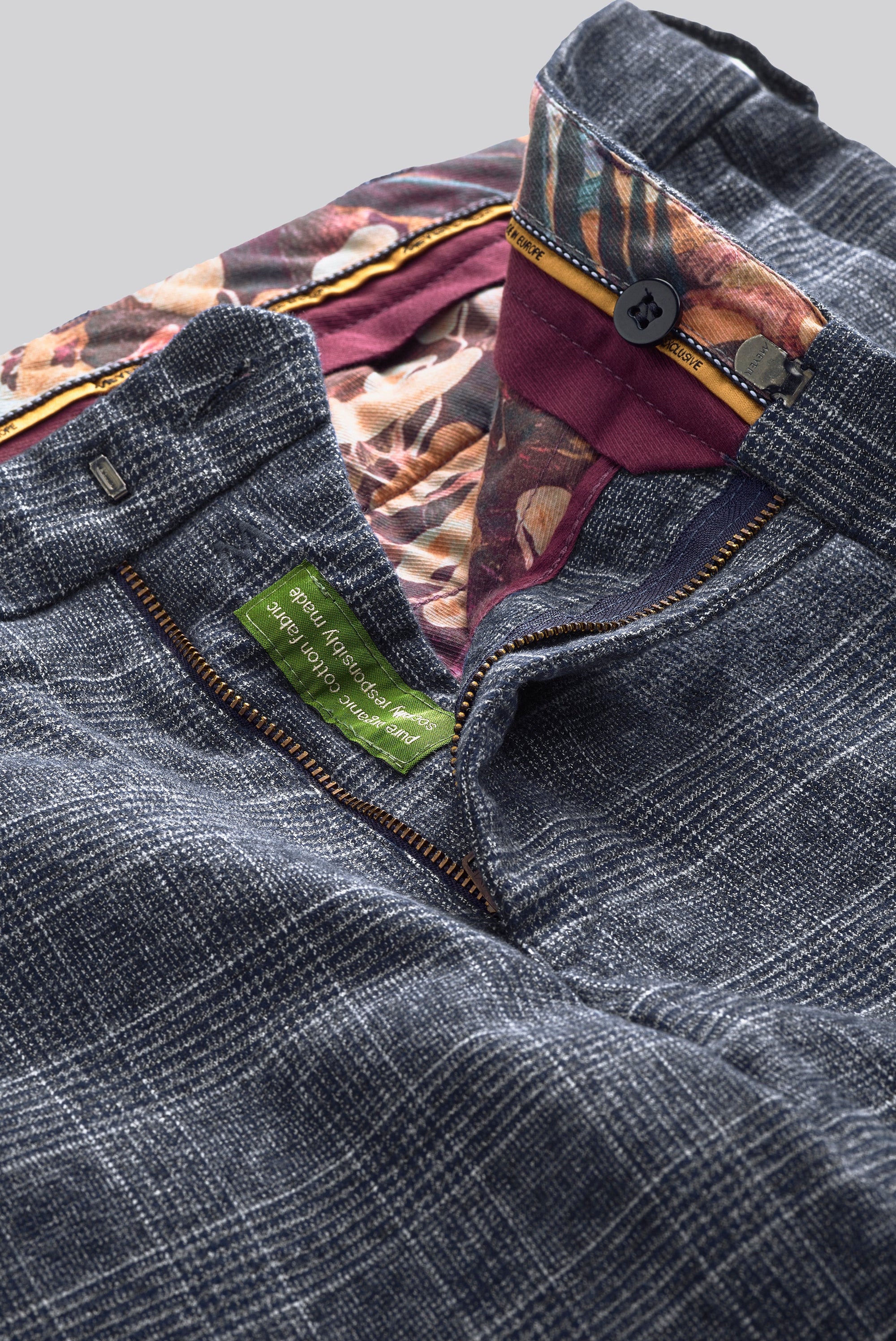 Bonn 2-8606 LUXURY PRINCE-OF-WALES